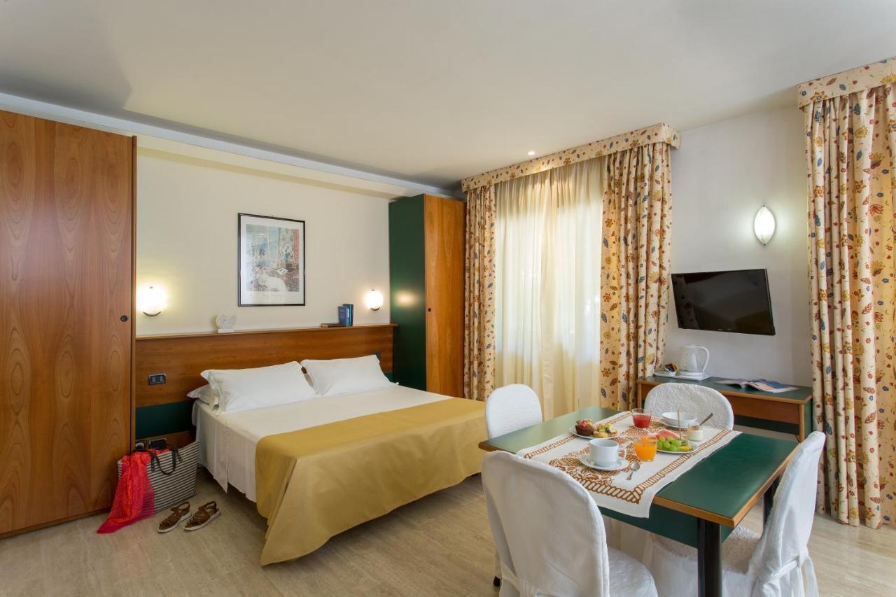 Astoria Suite Hotel Rimini Dış mekan fotoğraf