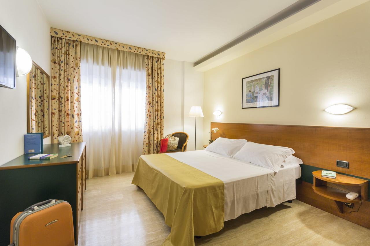 Astoria Suite Hotel Rimini Dış mekan fotoğraf